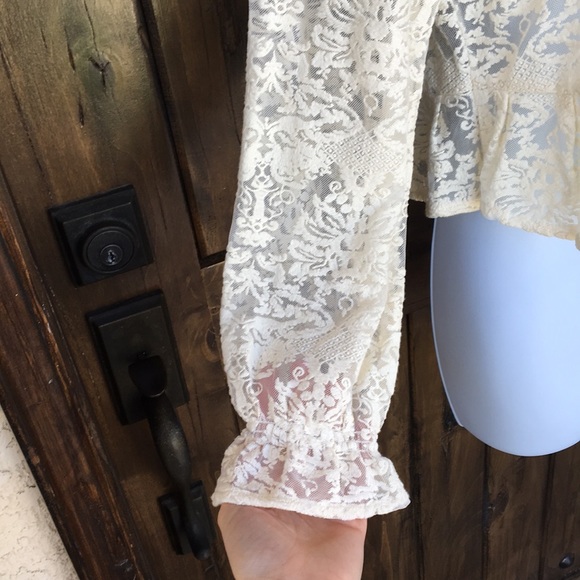 Zara Ivory Lace Ruffle Crop Top Blouse L - Picture 5 of 8